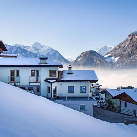 Monis アパート *